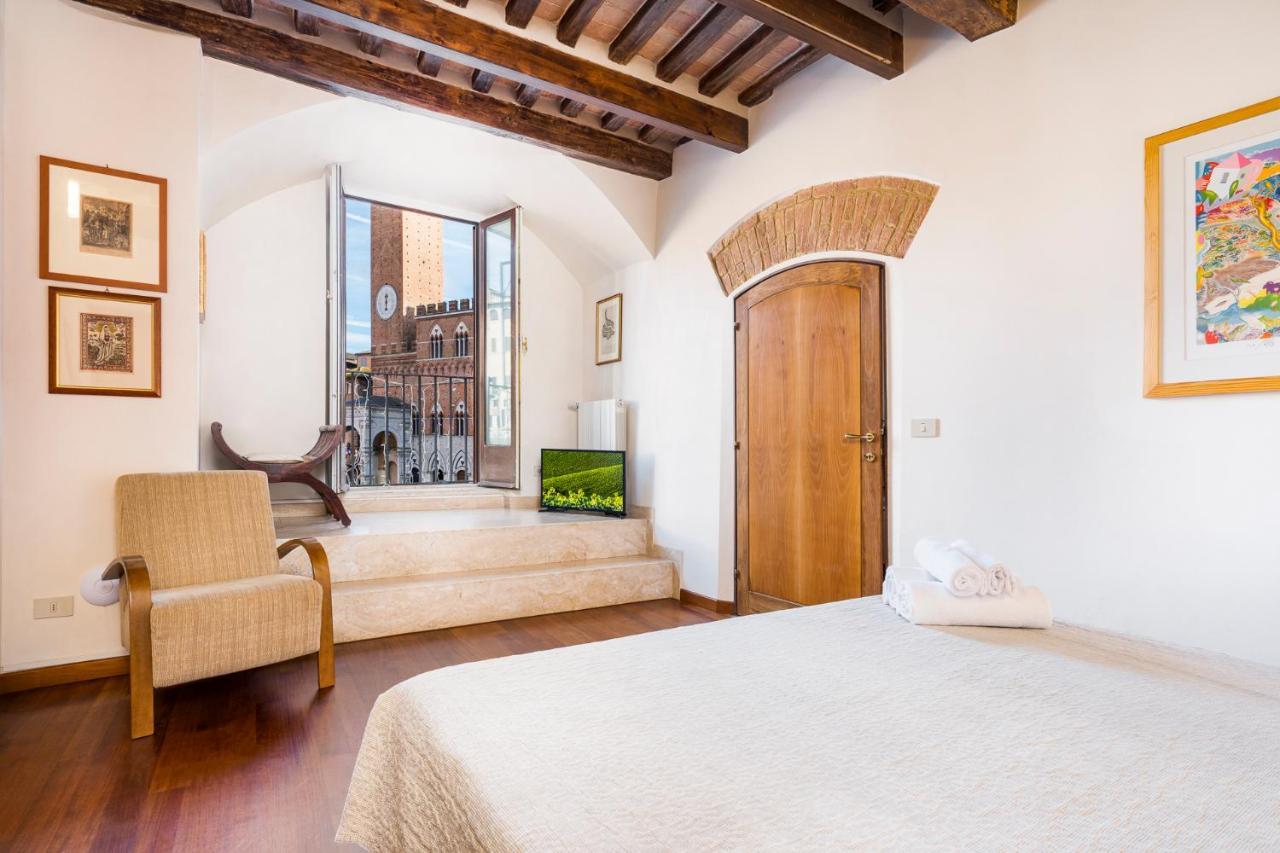 The Balcony Suite - Affaccio Su Piazza Del Campo Siena Exterior foto