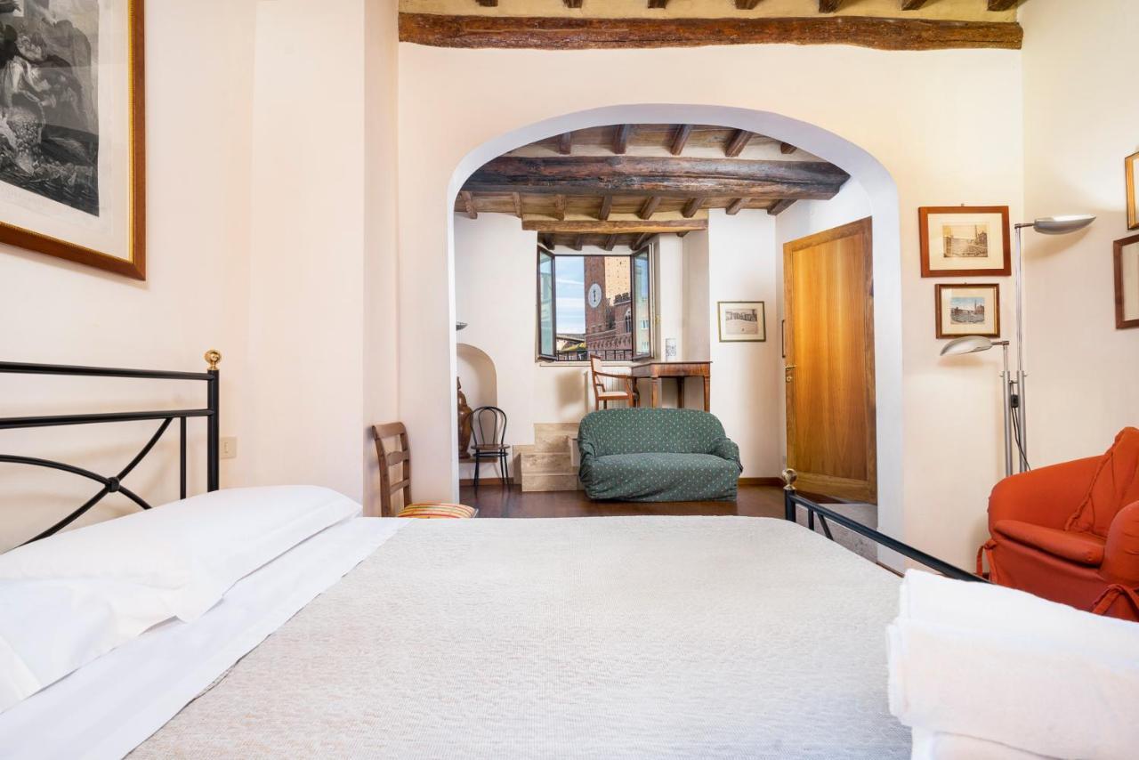 The Balcony Suite - Affaccio Su Piazza Del Campo Siena Exterior foto