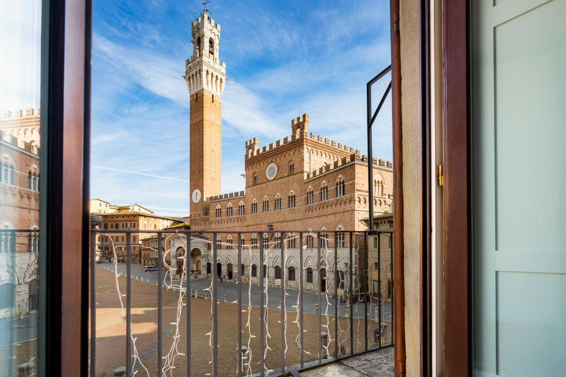 The Balcony Suite - Affaccio Su Piazza Del Campo Siena Exterior foto
