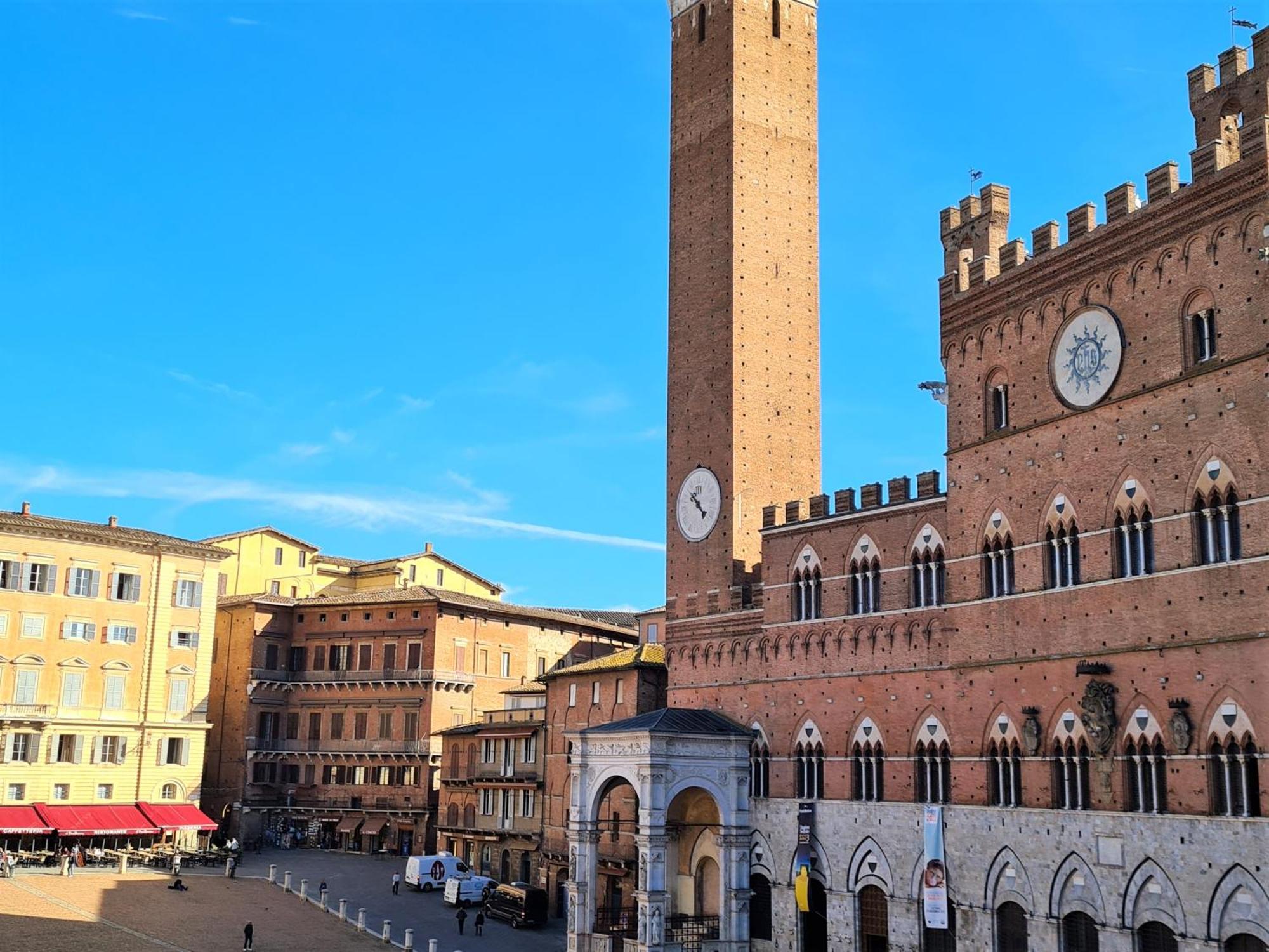 The Balcony Suite - Affaccio Su Piazza Del Campo Siena Exterior foto