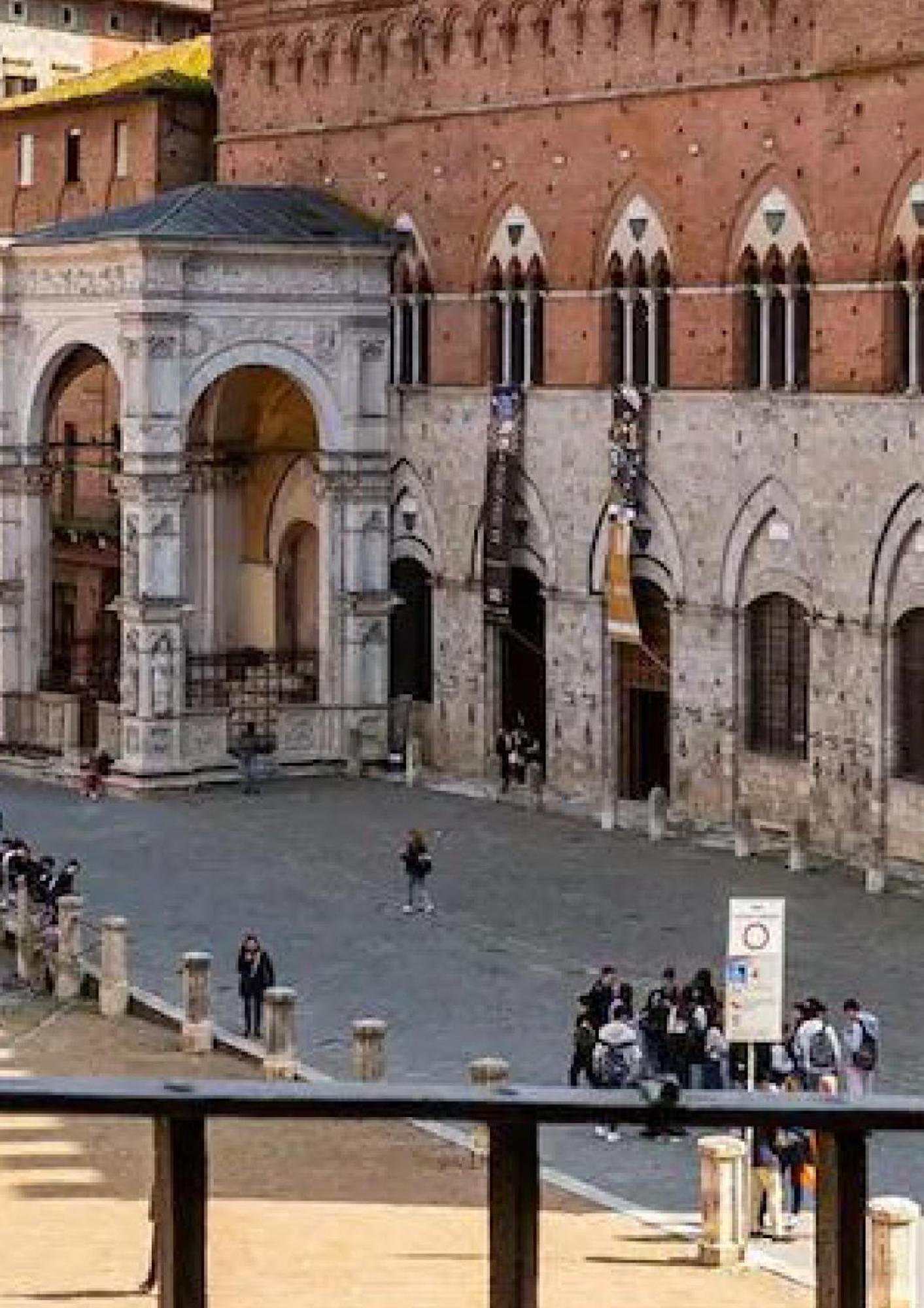 The Balcony Suite - Affaccio Su Piazza Del Campo Siena Exterior foto